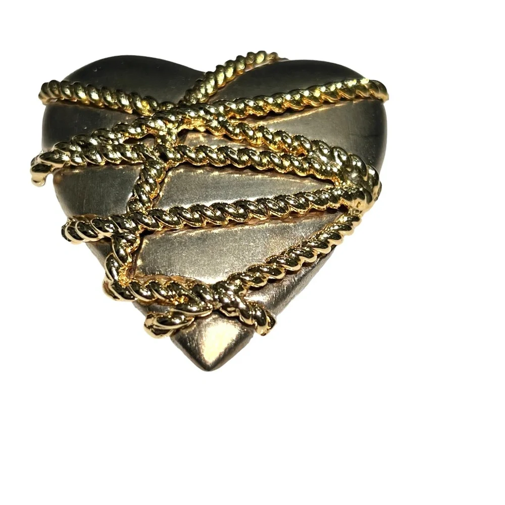 VINTAGE HEART BROOCH IN SILVER TONE WITH GOLD TONE ROPES